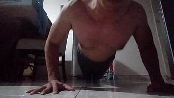 Preview 3 of Japanesrape Porn - Flexiones,  antes de ir a coger