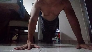 Preview 1 of Japanesrape Porn - Flexiones,  antes de ir a coger