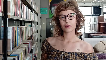 Preview 1 of Janvar Anal - chamei a mina da biblioteca para ler livro em casa e comi a safada no pelo