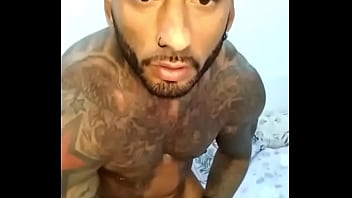 Preview 2 of Raf Mom Sex - CARA HETERO SE EXIBINDO NA CAMERA