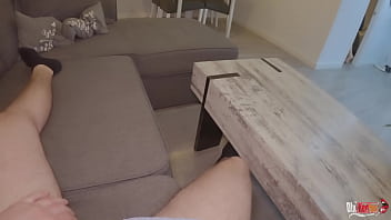 Preview 1 of Porn Big Ads - Me lastim&eacute_ la pierna,  y la madrastra me ayuda,  me chupa una verga y se sienta encima con el culo (Sonido en ingl&eacute_s)