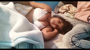Preview 1 of Xvideo Movie Ek Ghanta - मेरी बीबी बहुत सेक्सी हे उसे चोदने में बहुत मजा आता हे