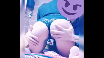 Preview 2 of Huge Breast 3d - Colombiana t&iacute_mida acepta grabarse