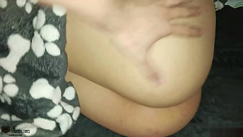Preview 1 of Dorina Is Playing - Entro a la habitaci&oacute_n a follarle el rico co&ntilde_o a mi hermosa Novia de tetas peque&ntilde_as