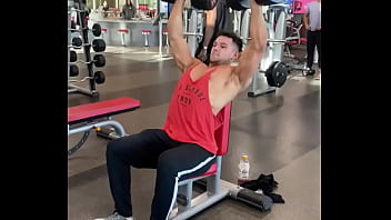 Preview 2 of Wwwgoogle Vecuumtherapy - Quick workout before next shoot. Strength to match the aesthetics and looks