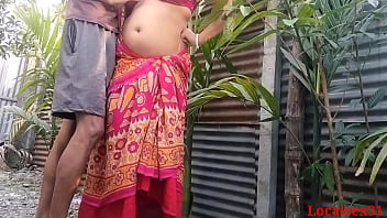 Preview 2 of Anal Sex Strapon - Bengali Desi Bhabhi Outdoor Chudai Devar Ke Saath red Saree main (Official Video By Localsex31)