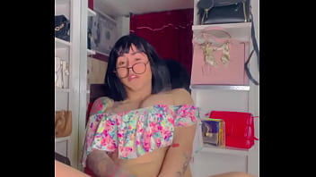 Preview 2 of Www Cnm - ANDO PERRA Y CALIENTE