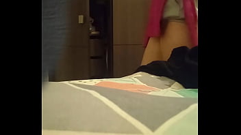 Preview 1 of Small Guy - Espiando a mi vecina,  se le ven los pelitos de la concha