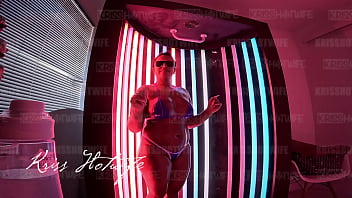 Preview 4 of 2 Min Short Video - Fazendo marca de bronzeado / Making a tan mark