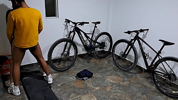 Preview 4 of Please Papa Tell - Mi hermanastra me chupa la polla mientras estamos en el garaje pt2 terminamos follando contra la pared