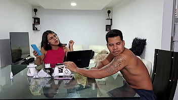 Preview 1 of Hot Sex Ensest Videolar - A la cachonda de mi madrastra le encanta mi verga. Parte 1. Chupa muy rico
