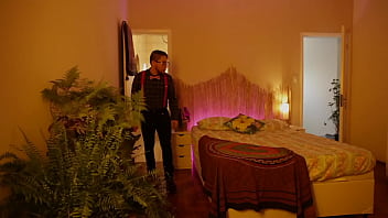 Preview 2 of Borat Badeanzug - Emme White &amp_ Dri Sexy em TIA AUGUSTA (Trailer)