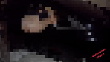 Preview 4 of Mom Son Born - Esposa com bumbum de fora em p&uacute_blico oferecendo para estranhos!!! Todos sem camisinha e gozadas a dentro.