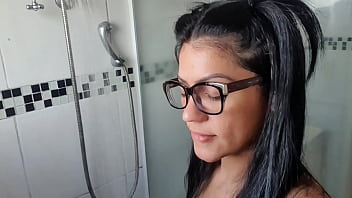 Preview 2 of Joe Hardick - DEPOIS DE GOZAR COM O DEDINHO E FICAR MELADINHA VIM TOMAR UM BANHO PARA RELAXAR !!!! BUCETINHA FICOU INCHADINHA E COM PORRA .... TAVA DEL&Iacute_CIA  DMAIS ....
