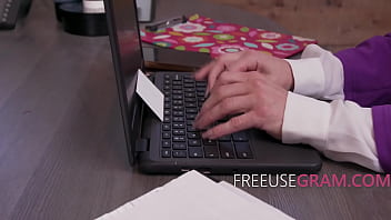Preview 1 of Bis Sundri Sex Video - Freeusing Girls At Office