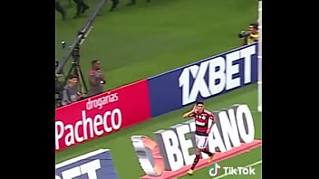 Preview 4 of Arbv Xxx Video - Ayrton Lucas fudendo tricolete em pleno Maracan&atilde_ com 58 mil torcedores 1080p muito gostosa