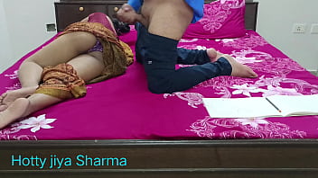 Preview 2 of Shahrukh Khan Sex Xx - Desi stepmom fucking with teen step son when studying! Step mom dont know anything