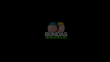 Preview 4 of Video Bokep Model - Festinha acaba em foda nos fundos do quintal