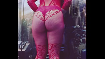 Preview 1 of Leo Parraguez - A bitch in red stockings with a big ass fucked bitch