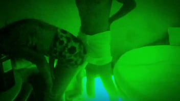 Preview 1 of Xnxx Girl On Girl Xnxx Hot Pron - Comendo a mulher do meu amigo na frente dele