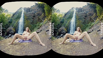 Preview 2 of India Com Girl - Yanks Goddess Verronica Masturbating Outdoors