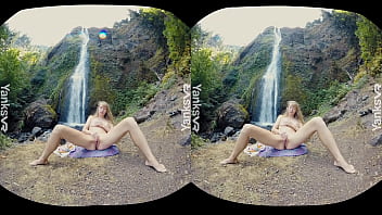Preview 3 of India Com Girl - Yanks Goddess Verronica Masturbating Outdoors