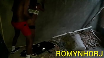 Preview 4 of First Time Fukinng Girl - PEDREIRO NO RIO DE JANEIRO CHEGOU NA OBRA ENCONTROU A  ENTEADA SOZINHA COM FOGO NA BUCETA FUDEU ELA GOZOU NO FINAL COM MUITO TES&Atilde_O