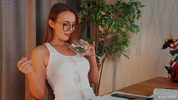 Preview 3 of Sodani Pak - Squirt on Spanish lesson