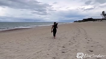 Preview 1 of Brast Mom - Transei com desconhecido que conheci na praia,  Safado virou meu amigo e me levou pro seu quarto de hotel,  me fodeu de quatro e gozou na minha bucetinha,  Amador - Drii Cordeiro