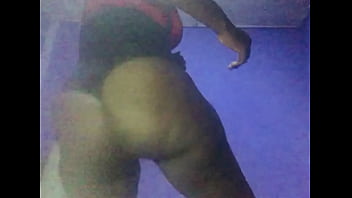 Preview 3 of Un Inderest - Ebony bounces Ass to her favourite song