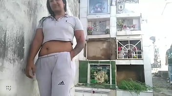 Preview 3 of 8 Hiar Biche Xnxx Xxxxxxx - disfrutan de la adrenalina las pone cachonda follar y masturbarse en p&uacute_blico esta vez fue en el cementerio