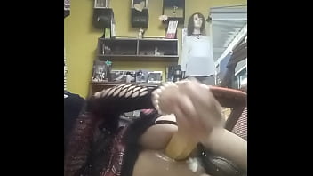 Preview 4 of Shane Diesel And Mary Beth - jugando con mi consolador... Entrenando para mi primera verga