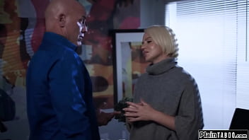 Preview 1 of Hollywood Season - Milf photographer gets seduced by client