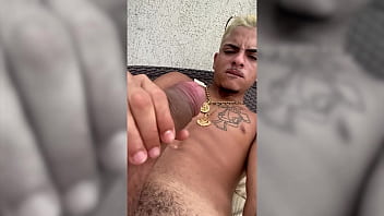Preview 3 of Newx Videoxxxmp - Tardezinha batendo punheta na varanda de casa