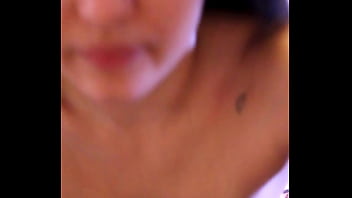 Preview 1 of Bbw Actrees Breast Feeding - V&iacute_deo de verificaci&oacute_n