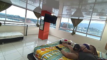 Preview 3 of Sunny Leone Reyle Xxx - De Viaje Con La ESPOSA De Mi JEFE Nos Toc&oacute_ Compartir La Cama Y Le Deje Toda Mi LECHE ADENTRO En El Hotel 1-1 FULLONXRED