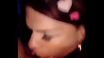 Preview 3 of Tol Fak - cdzinha gata faz um boquete de putinha profissional que faz qualquer um gozar