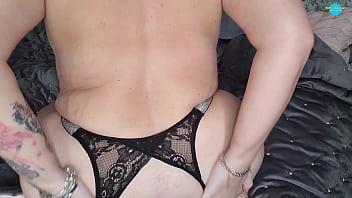 Preview 2 of Ass Beeg Sexy - MILF Sharing her CURVY body with us