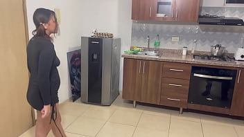 Preview 1 of Snuff Strangle Dead - Me follo a mi vecina mientras su marido no esta se traga toda mi lechita