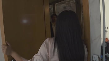 Preview 2 of Sunny Leone Poron - HOTEL MANAGER BANGS HOT INFLUENCER WHO WAS FLASHING