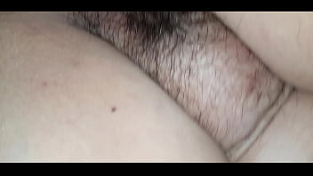 Preview 1 of Emily Moses - Rita sul divano a gambe  aperte.. e lo infilo fino infondo ..