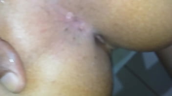 Preview 4 of Asian Masterbate In Bed - Arrombando a buceta da gordinha