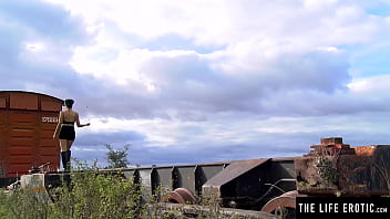 Preview 2 of Japan 18year - Adventurous beauty masturbates in an abandoned railroad car