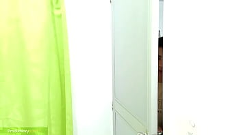 Preview 3 of Chagh Sex - me di cuenta que mi madrastra se masturba oliendo mis tangas,  lo que no saben es que ella me pone cachonda y empezamos a follar