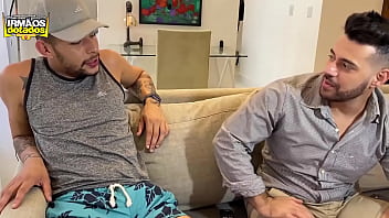 Preview 4 of Seks Vibo - CHUPANDO MEU CUNHADO HETERO