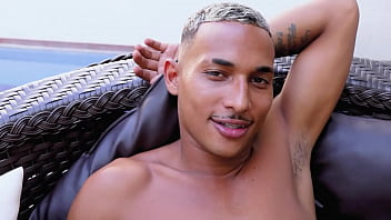 Preview 1 of Whore Hard - Pirocudo gostoso meteu pica na bundinha branca do safado