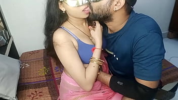 Preview 1 of Ugandan Water Logged Girls Fuckm - पती के दोस्त के साथ देसी चुदाई