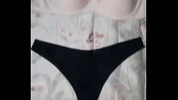 Preview 1 of Xnxx 2018 Year - Oliendo tanga y brasier de mi hermana usada