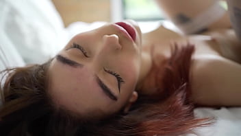Preview 4 of Brandy Smile Anal - The redhead Arii x wants you can see how she have a delicious orgams in the morning...