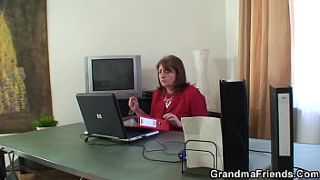 Preview 1 of Httpsex 1500 Com - Very old boss swallows two cocks at once